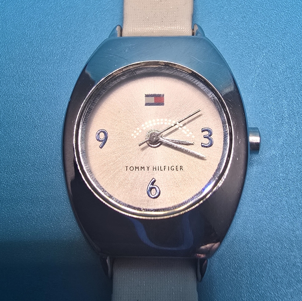 Y2K Tommy Hilfiger Silver and White Wearable Watch IT WORKS!